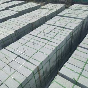 铜仁 芝麻白1.8公分火烧300*600地铺，清仓大甩卖