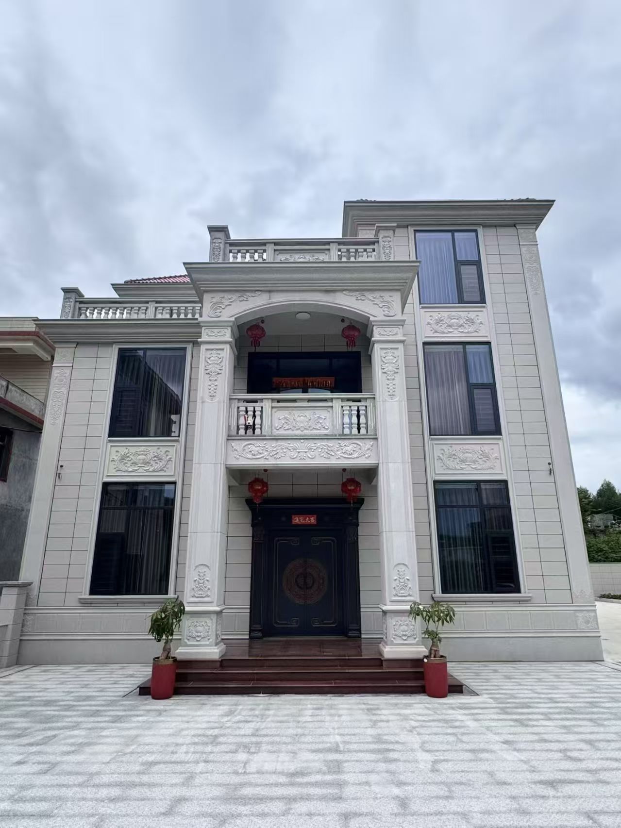 铜仁 芝麻白石材别墅干挂案例展示