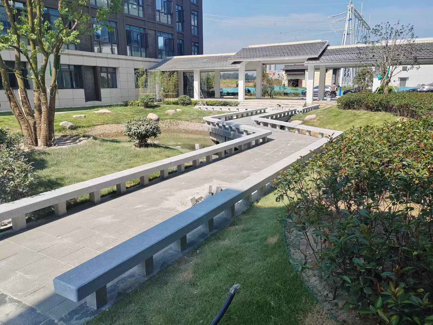 铜仁 芝麻灰小区坐凳&栏杆安装效果