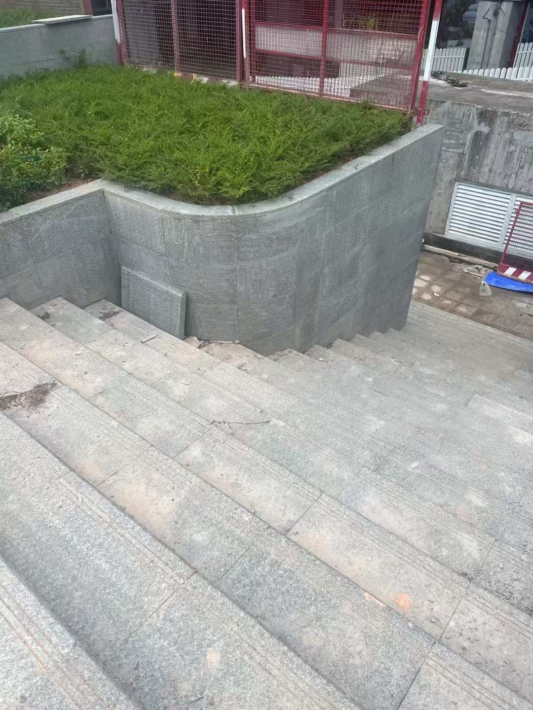 铜仁 芝麻黑火烧面铺装案例