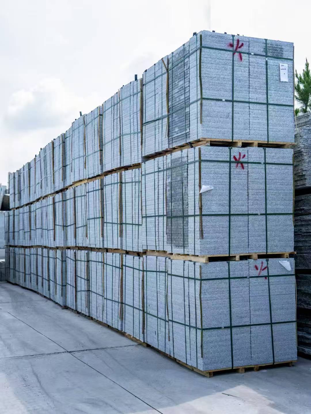 铜仁 芙蓉白3公分火烧地铺成品300*600