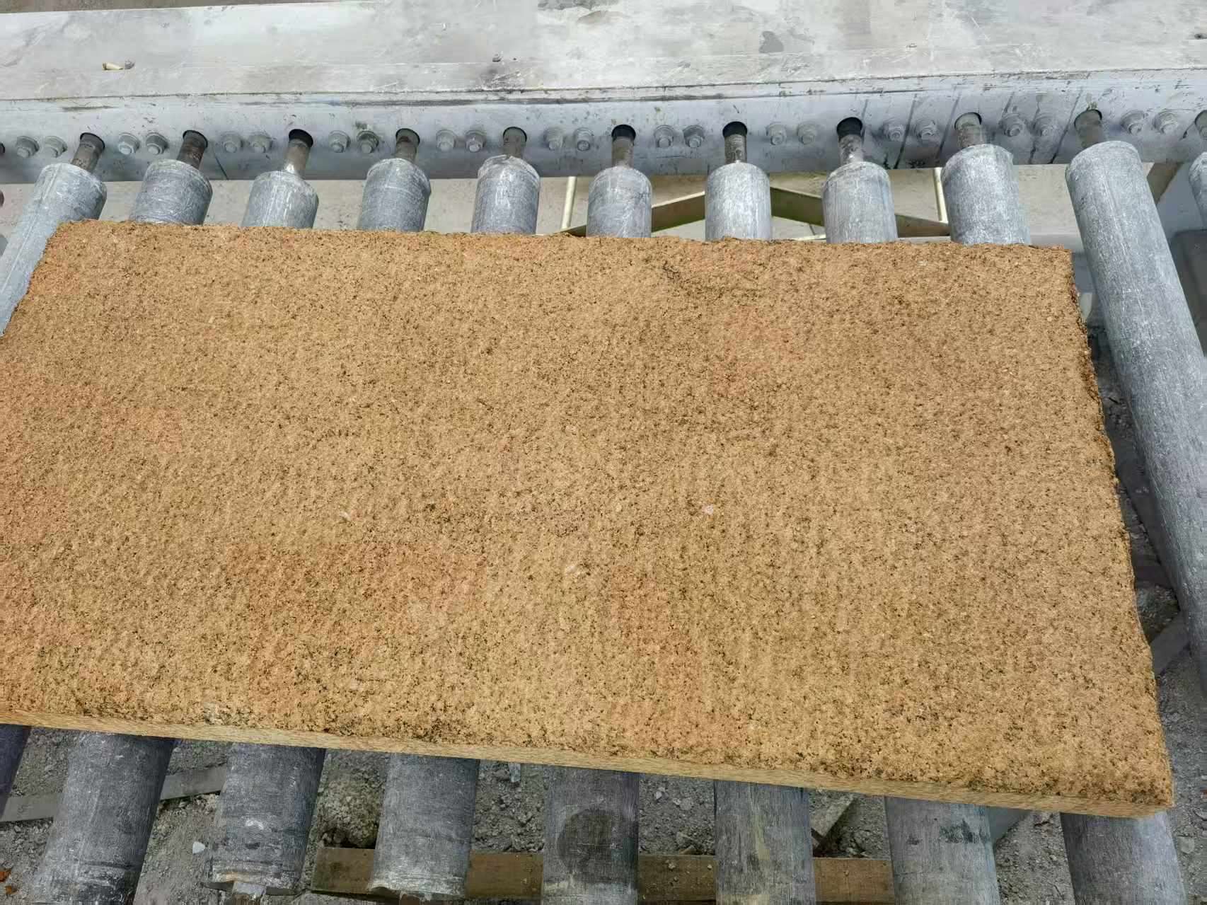 铜仁 菠萝面老石板，做旧仿古石，流水线生产加工